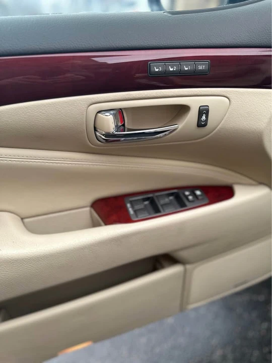 2010 Lexus LS 4th Gen - Image 7 of 14