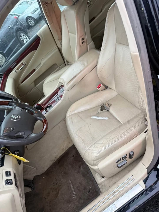 2010 Lexus LS 4th Gen - Image 9 of 12