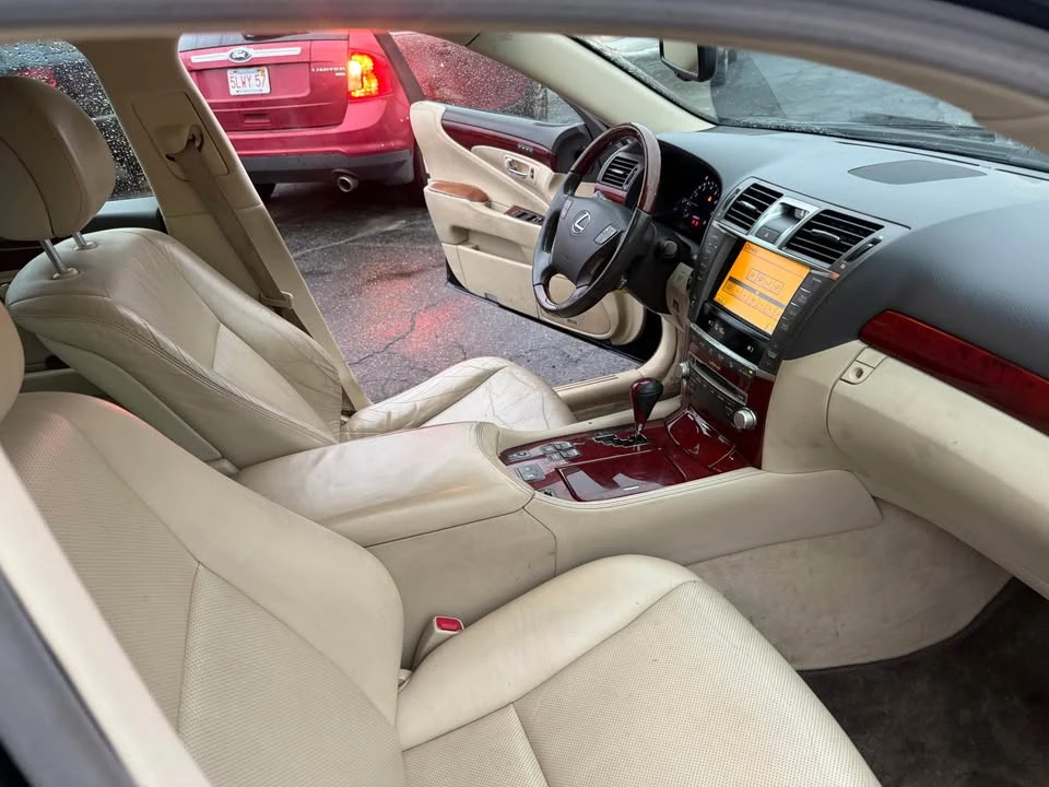 2010 Lexus LS 4th Gen - Image 8 of 12