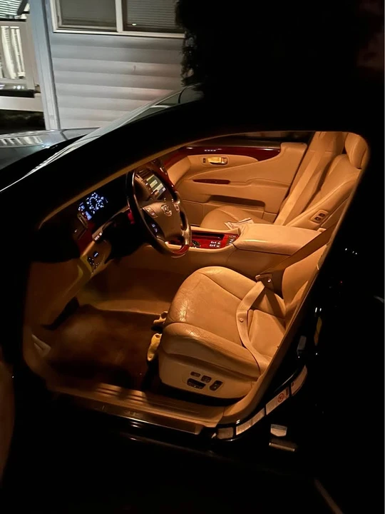 2010 Lexus LS 4th Gen - Image 6 of 8