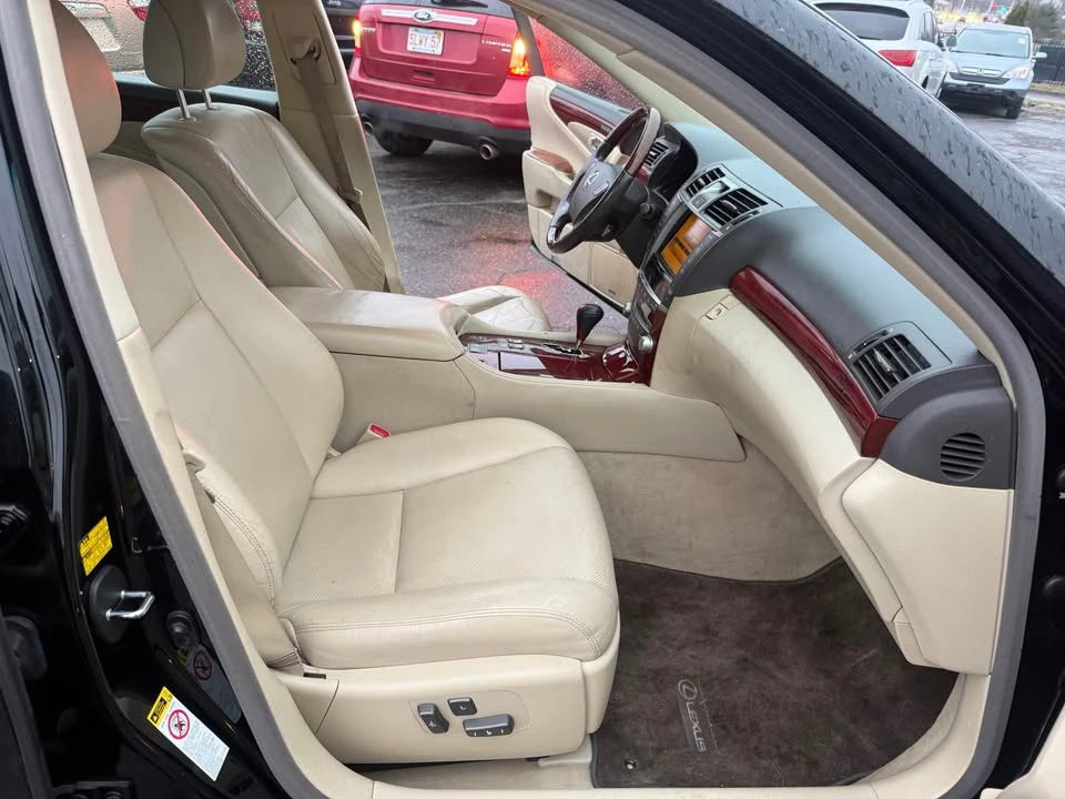 2010 Lexus LS 4th Gen - Image 7 of 12
