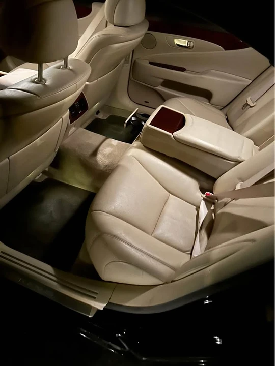 2010 Lexus LS 4th Gen - Image 7 of 8