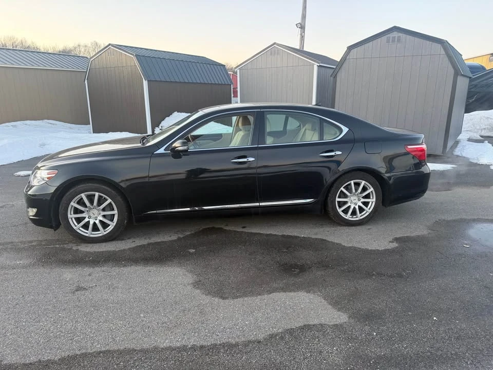 2010 Lexus LS 4th Gen - Image 5 of 15