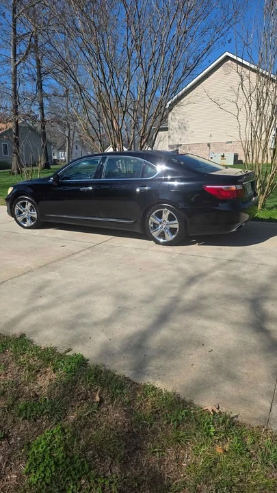 2010 Lexus LS 4th Gen - Image 3 of 9