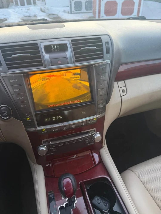 2010 Lexus LS 4th Gen - Image 13 of 15
