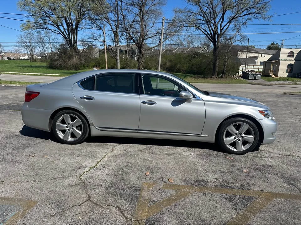 2010 Lexus LS 4th Gen - Image 4 of 19