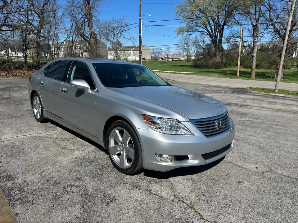 2010 Lexus LS 4th Gen - Image 3 of 19