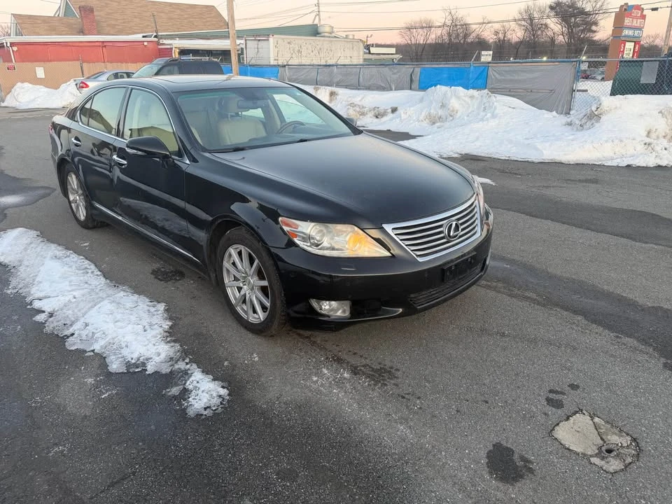 2010 Lexus LS 4th Gen - Image 3 of 15