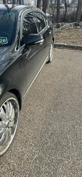 2010 Lexus LS 4th Gen - Image 3 of 5