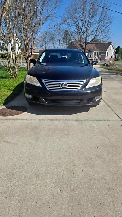 2010 Lexus LS 4th Gen - Image 2 of 9