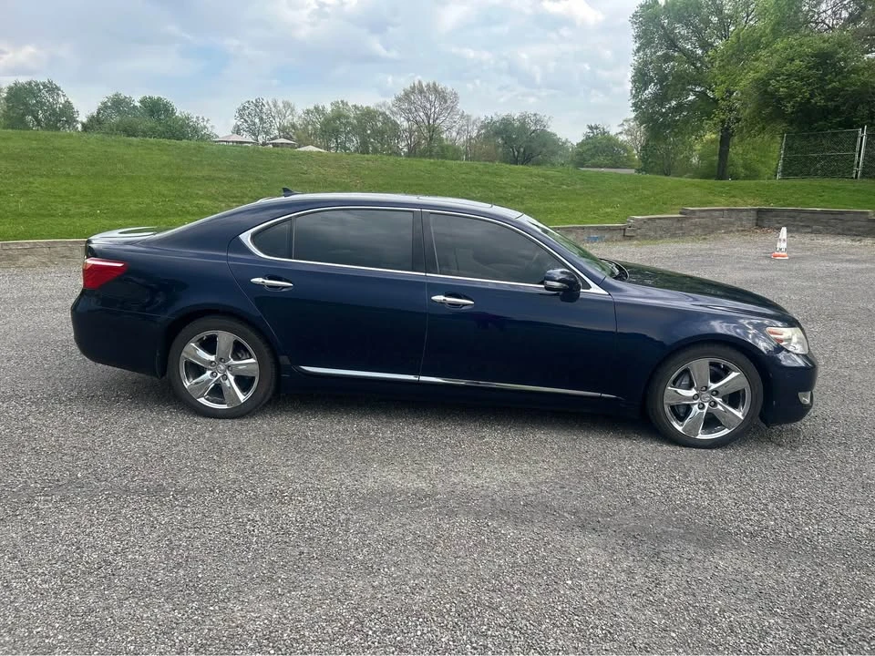 2010 Lexus LS 4th Gen - Image 5 of 12