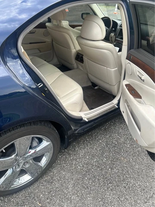 2010 Lexus LS 4th Gen - Image 8 of 12