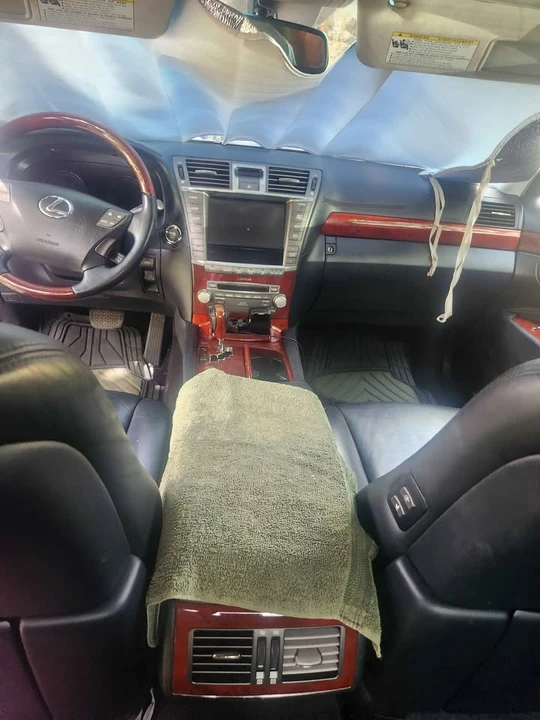 2010 Lexus LS 4th Gen - Image 8 of 9