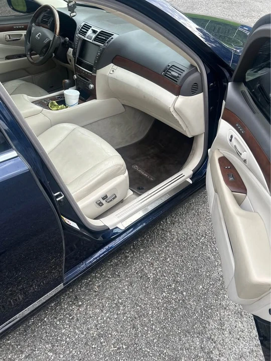 2010 Lexus LS 4th Gen - Image 9 of 12