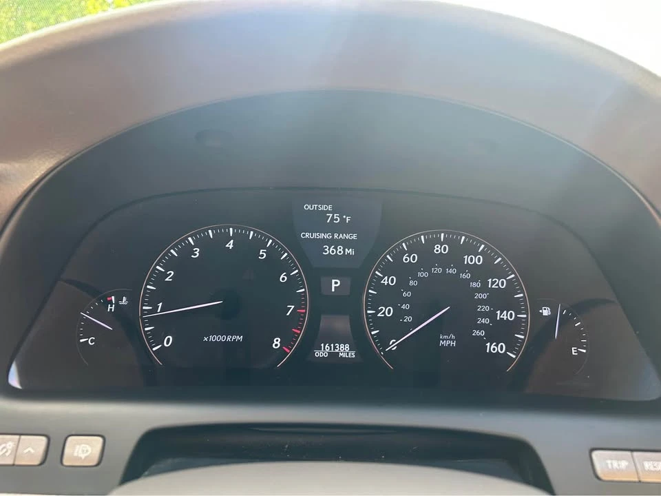 2010 Lexus LS 4th Gen - Image 5 of 10
