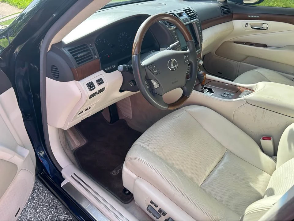 2010 Lexus LS 4th Gen - Image 6 of 10