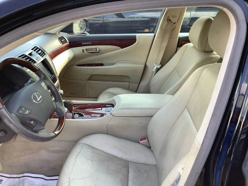 2010 Lexus LS 4th Gen - Image 5 of 6