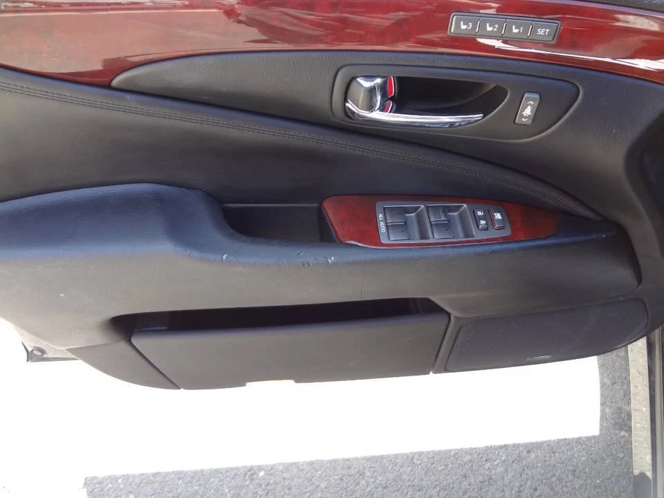 2010 Lexus LS 4th Gen - Image 14 of 17
