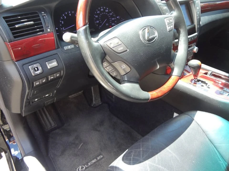 2010 Lexus LS 4th Gen - Image 13 of 17