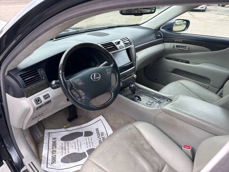 2010 Lexus LS 4th Gen - Image 6 of 9