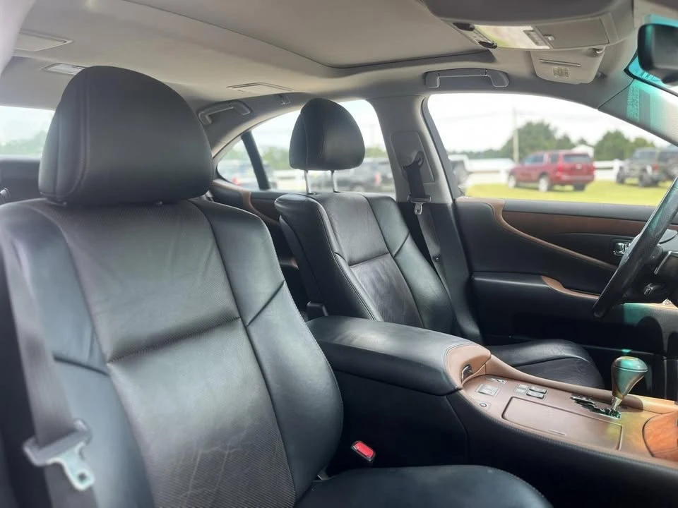 2010 Lexus LS 4th Gen - Image 12 of 20