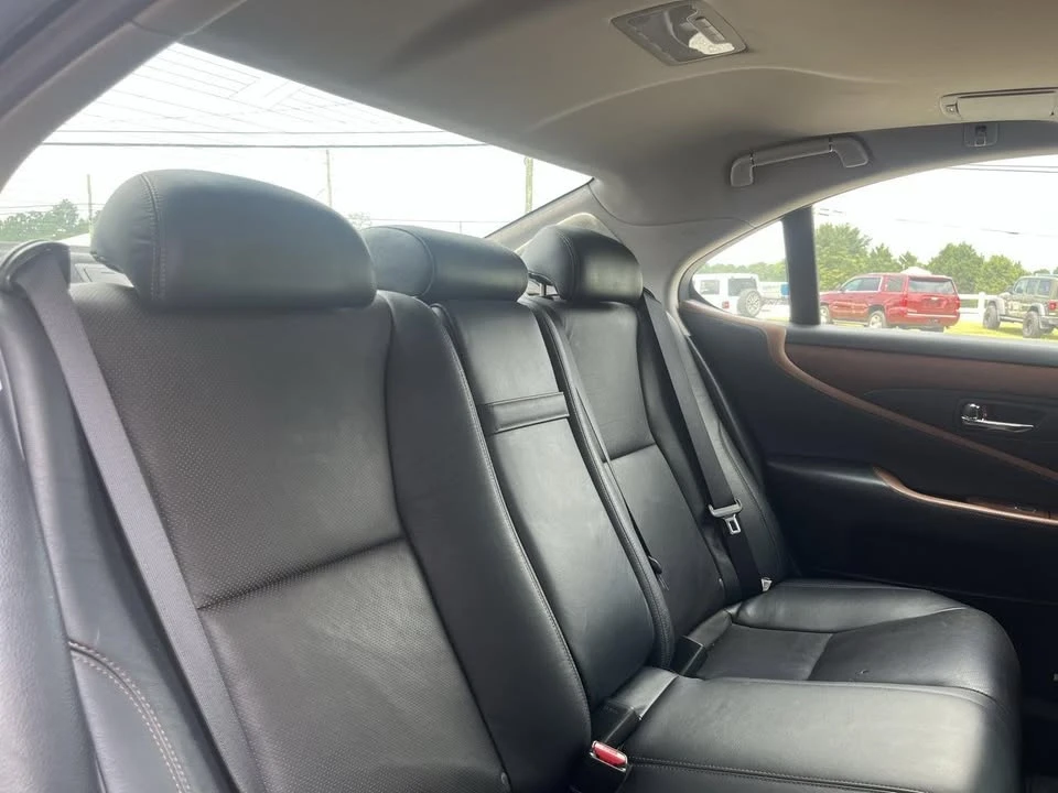 2010 Lexus LS 4th Gen - Image 13 of 20