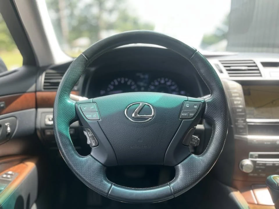 2010 Lexus LS 4th Gen - Image 20 of 20