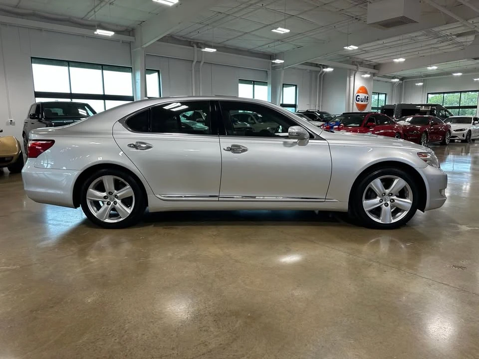 2010 Lexus LS 4th Gen - Image 6 of 20