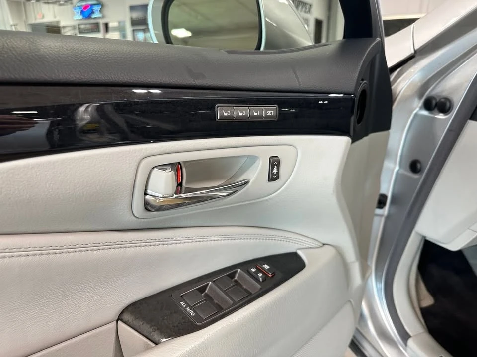 2010 Lexus LS 4th Gen - Image 9 of 20