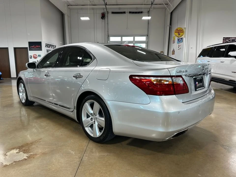 2010 Lexus LS 4th Gen - Image 3 of 20