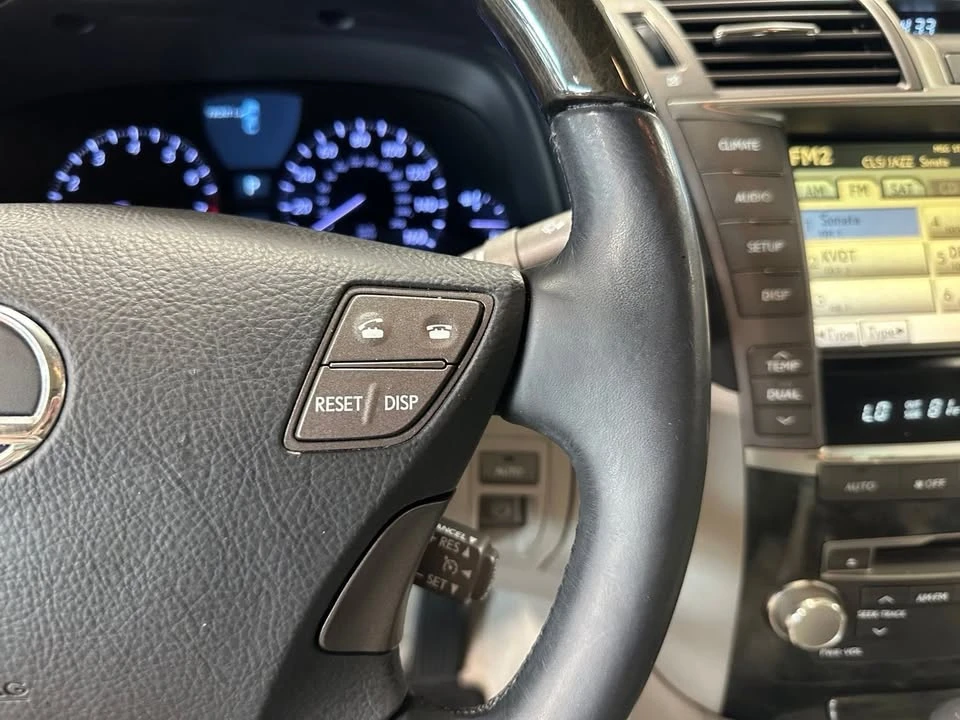 2010 Lexus LS 4th Gen - Image 16 of 20