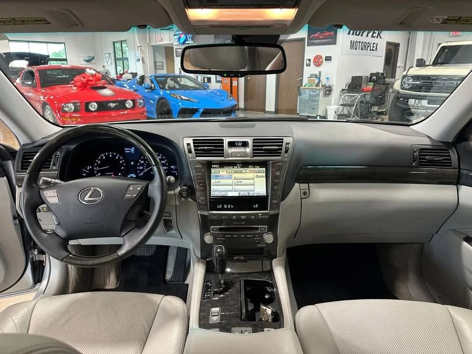 2010 Lexus LS 4th Gen - Image 13 of 20