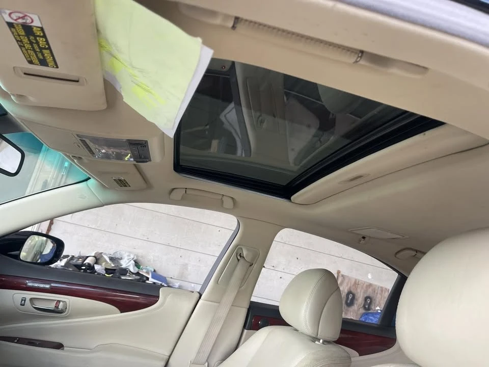 2010 Lexus LS 4th Gen - Image 16 of 20