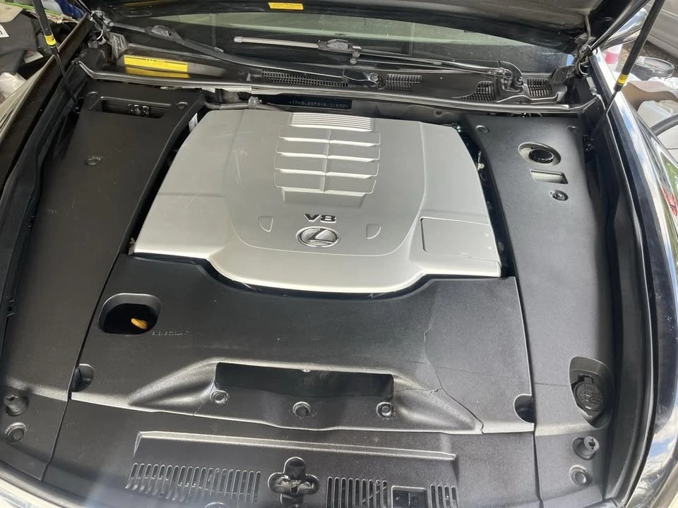 2010 Lexus LS 4th Gen - Image 17 of 20