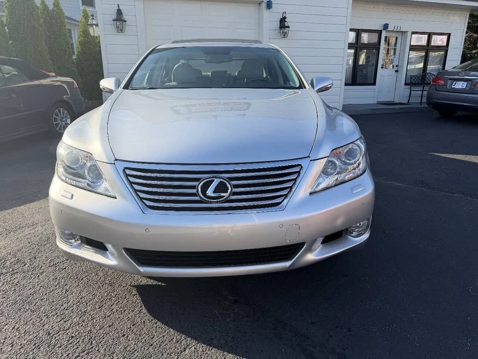 2010 Lexus LS 4th Gen - Image 10 of 20