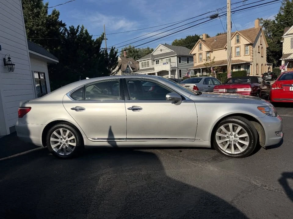 2010 Lexus LS 4th Gen - Image 8 of 20