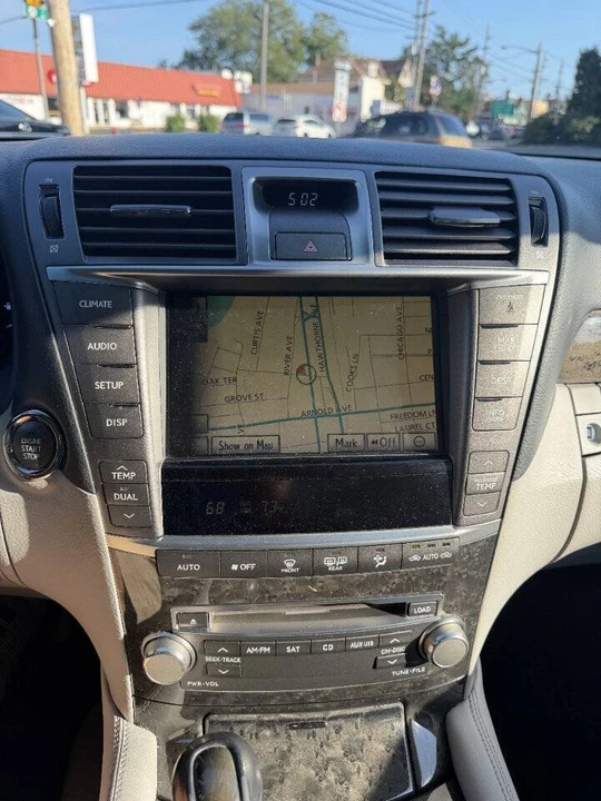 2010 Lexus LS 4th Gen - Image 15 of 20