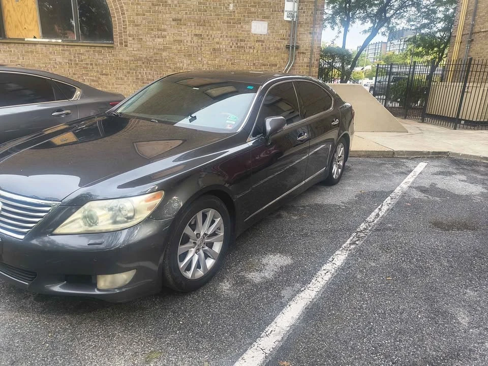 2010 Lexus LS 4th Gen - Image 2 of 7
