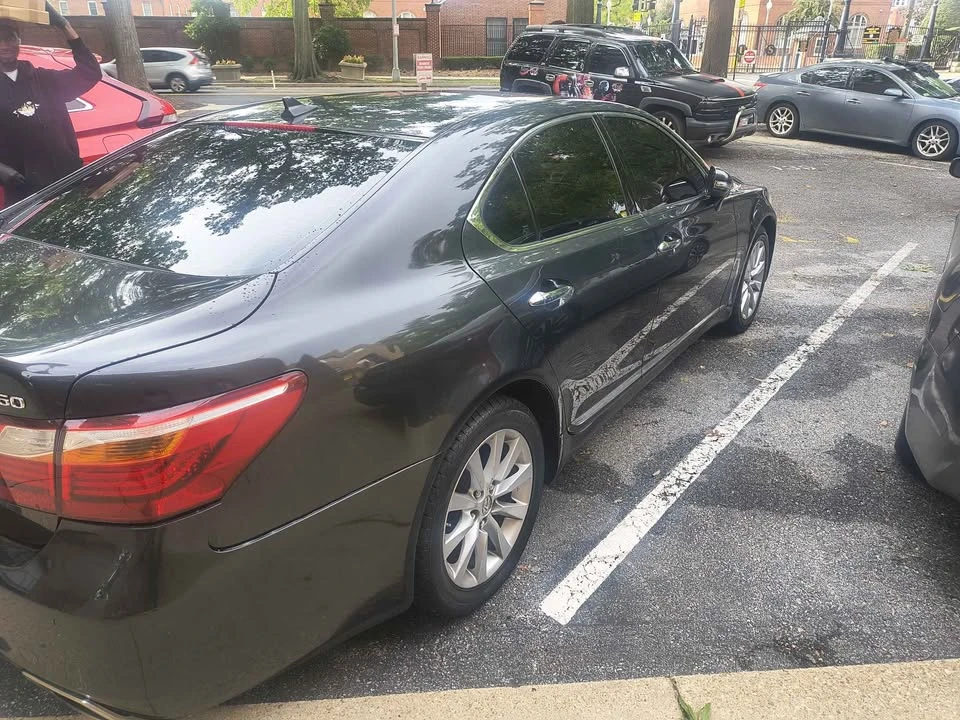 2010 Lexus LS 4th Gen - Image 5 of 7
