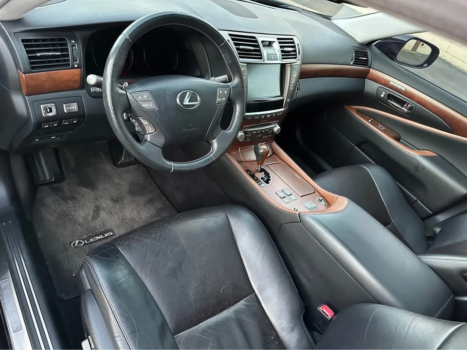 2010 Lexus LS 4th Gen - Image 13 of 20