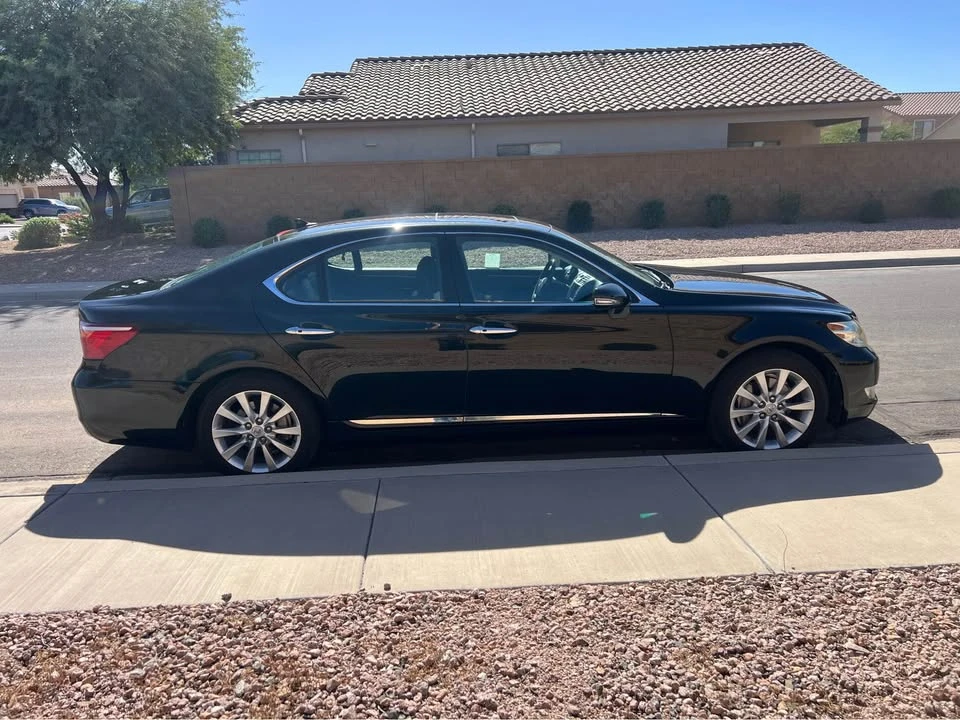 2010 Lexus LS 4th Gen - Image 8 of 17