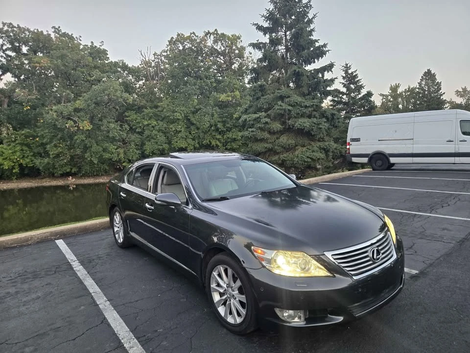 2010 Lexus LS 4th Gen - Image 6 of 11