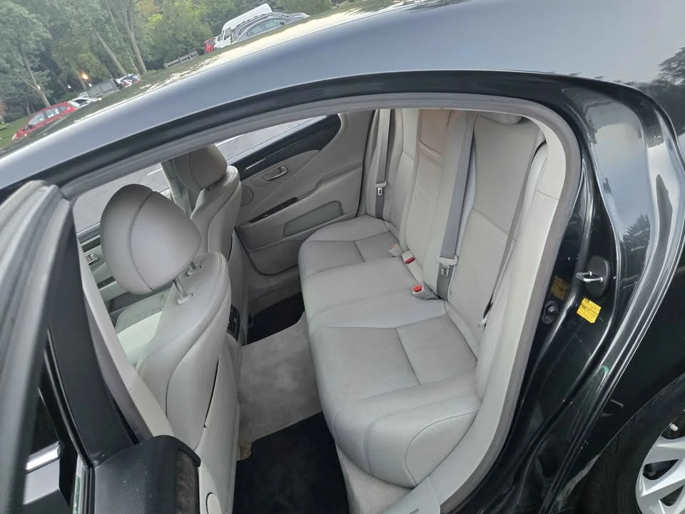 2010 Lexus LS 4th Gen - Image 9 of 11