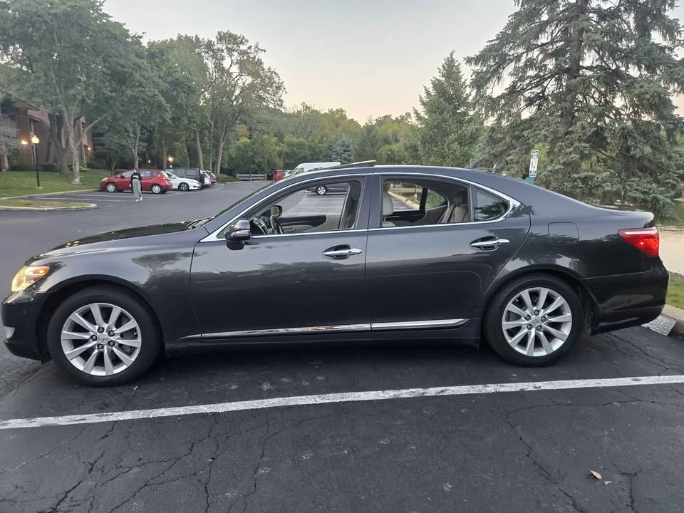 2010 Lexus LS 4th Gen - Image 2 of 11