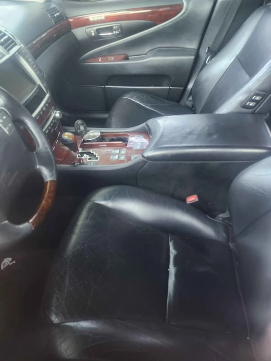 2010 Lexus LS 4th Gen - Image 8 of 8