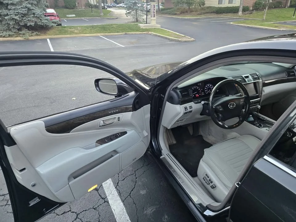2010 Lexus LS 4th Gen - Image 10 of 11