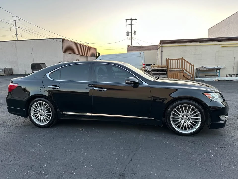 2010 Lexus LS 4th Gen - Image 5 of 20
