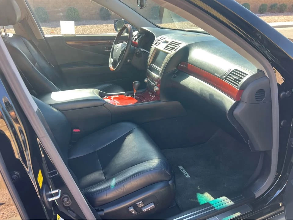 2010 Lexus LS 4th Gen - Image 13 of 17
