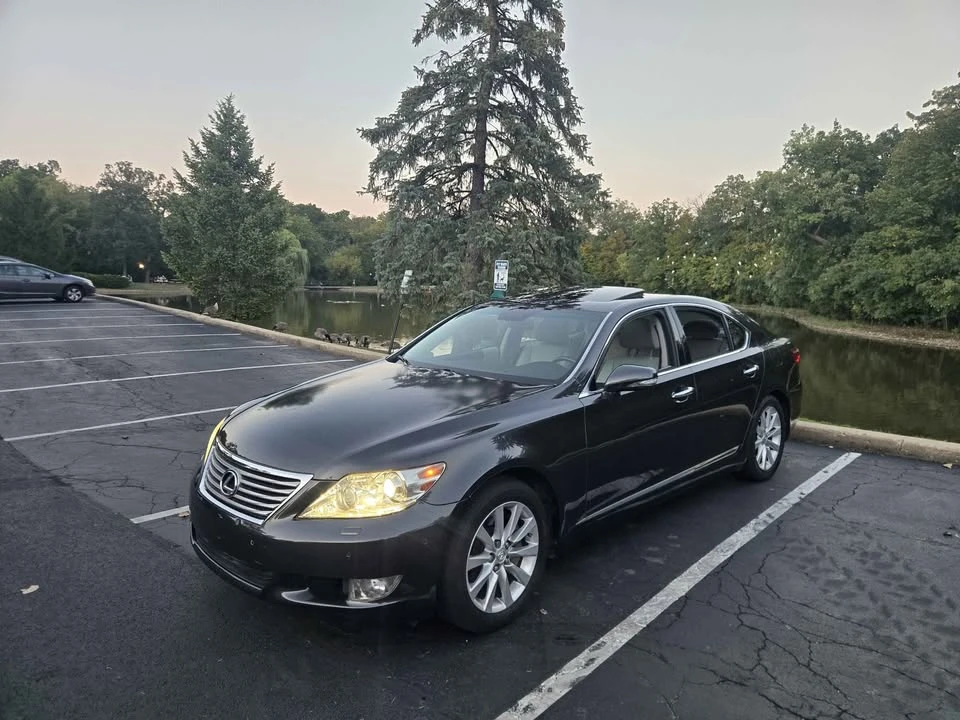 2010 Lexus LS 4th Gen - Image 7 of 11