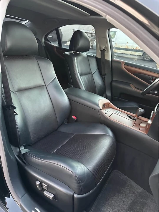 2010 Lexus LS 4th Gen - Image 15 of 20